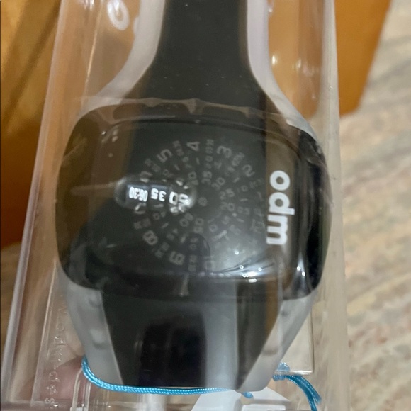 NWT ODM watch. Unisex - Picture 14 of 16